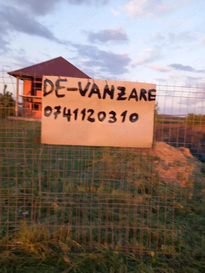 Casă cu 4 camere cu Teren 6600 Mp în Secu