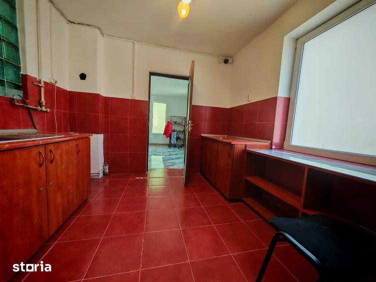 Casă cu 4 camere decomandat cu Teren 170 Mp în Aleea Carpați