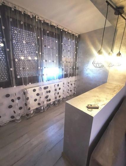 Apartament cu 2 camere decomandat în Micro 21