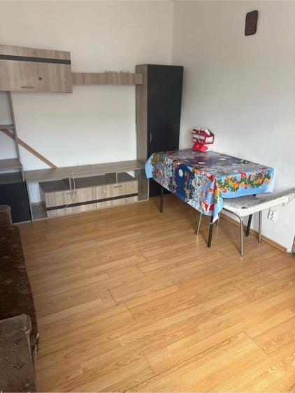 Apartament cu 2 camere nedecomandat în Central
