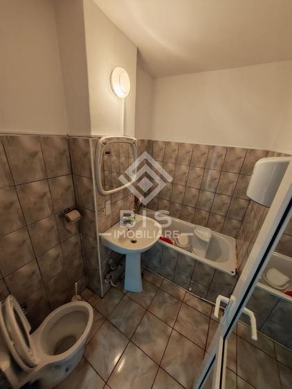 Apartament cu 2 camere semidecomandat în Decebal