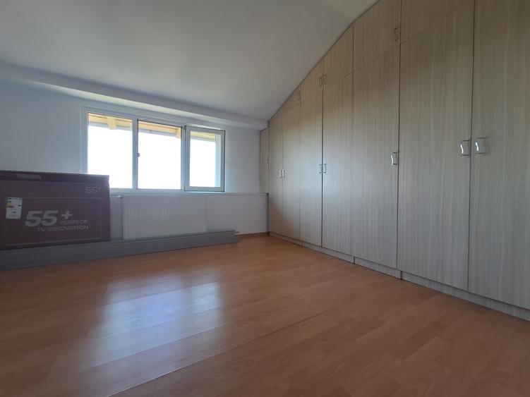 Apartament cu 2 camere decomandat, mobilat în Freidorf