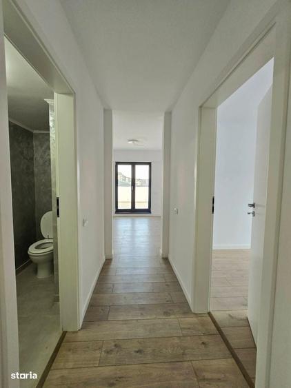 Apartament cu 4 camere decomandat în Dobroești