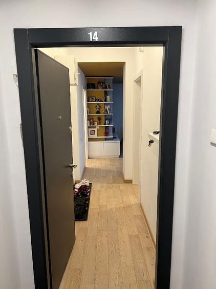 Apartament cu 3 camere semidecomandat, mobilat în Tineretului