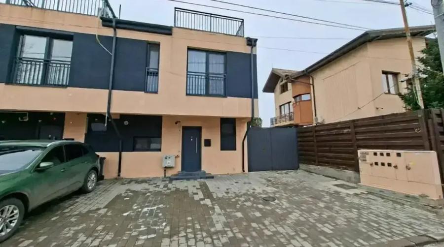 Casă cu 4 camere cu Canalizare în Titan