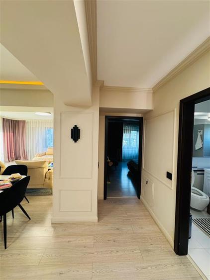 Apartament cu 3 camere decomandat, mobilat în Central