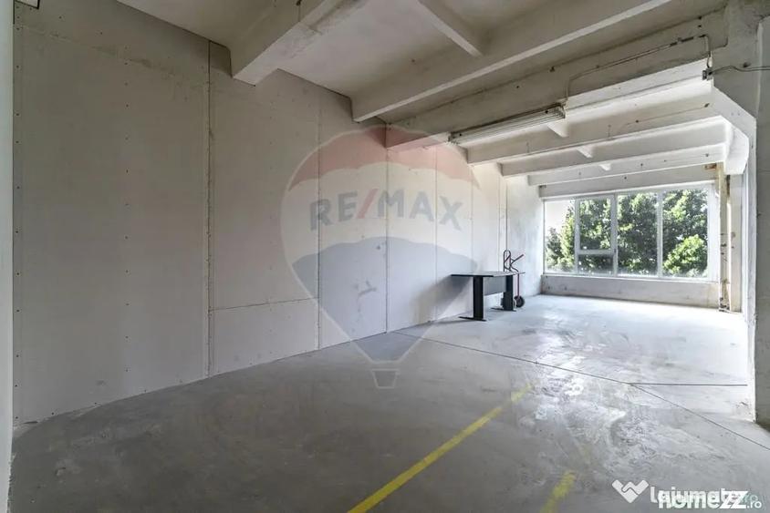 Spațiu comercial, de 448 mp, în 13 Decembrie