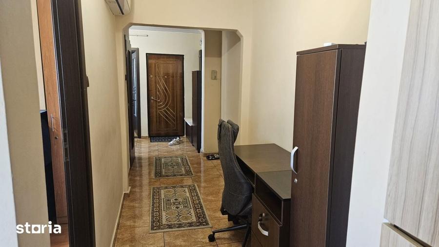 Apartament cu 3 camere decomandat în Tomis Nord