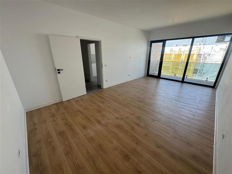 Apartament cu 3 camere decomandat în Nord