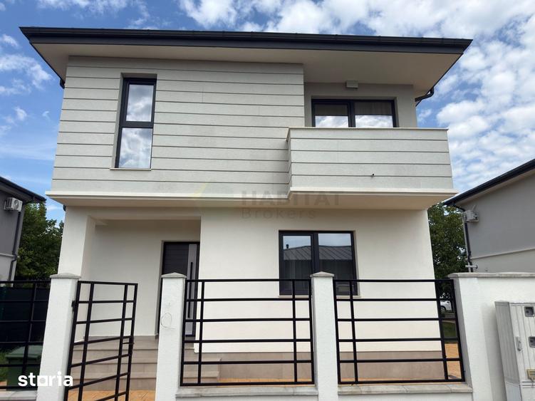 Casă cu 5 camere cu Teren 500 Mp în Petrești