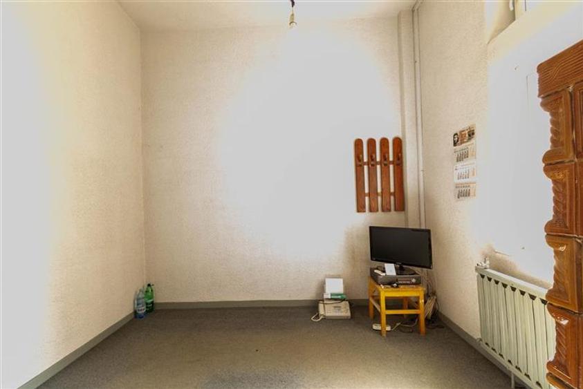 Spațiu comercial, de 474 mp, în Vest