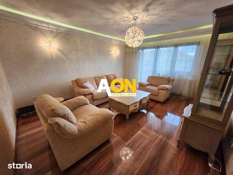 Apartament cu 3 camere în Cetate
