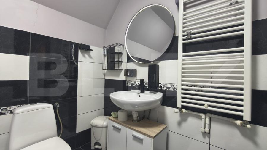 Casă individuală cu 8 camere cu Canalizare în Păcurari