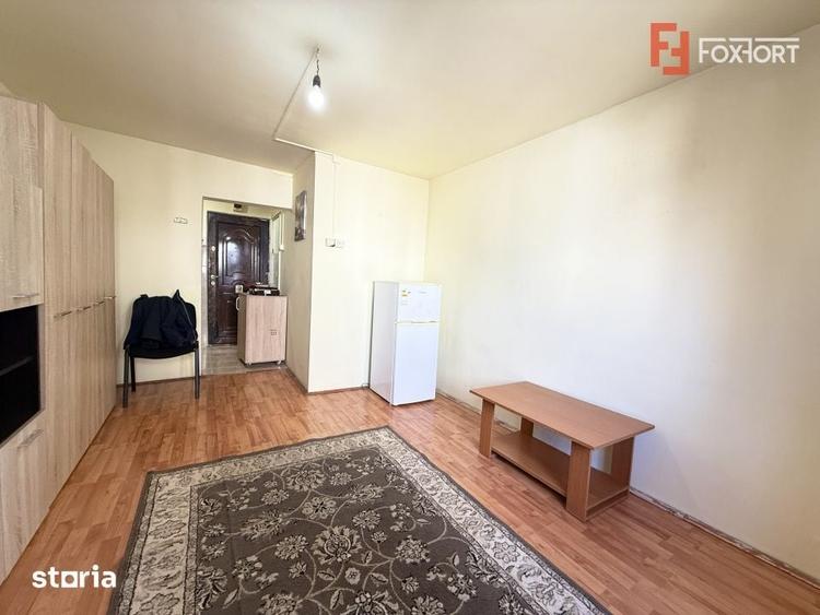 Garsonieră semidecomandată în Est