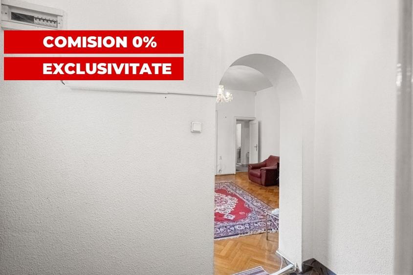 Casă individuală cu 9 camere cu Canalizare în Dacia
