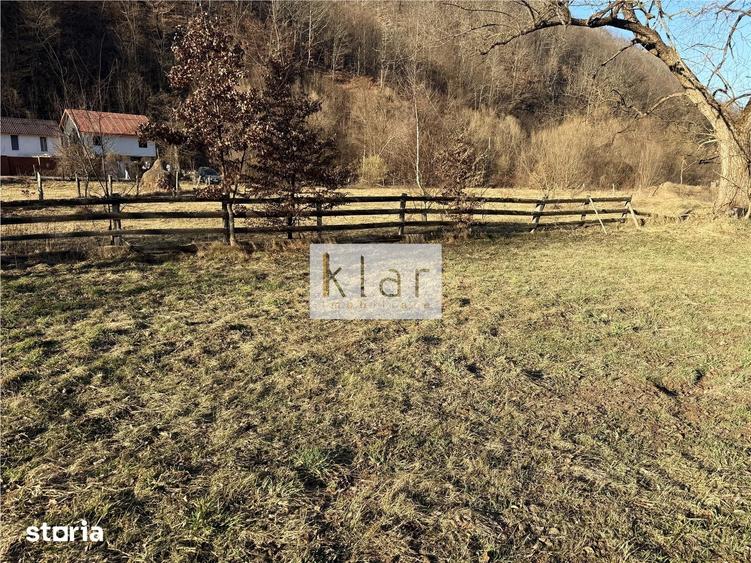 Teren de 1100 mp, în Gilău