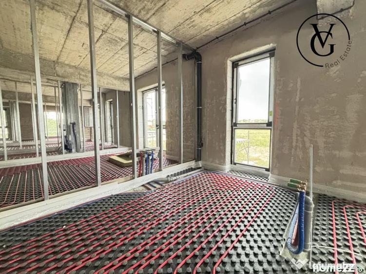 Apartament cu 4 camere decomandat în Central