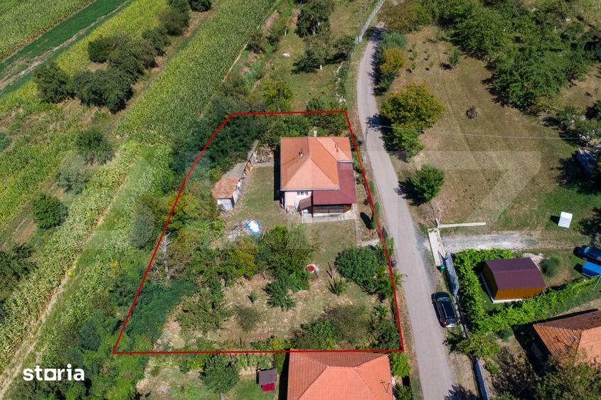 Casă cu 3 camere cu Teren 4000 Mp în Brănișca
