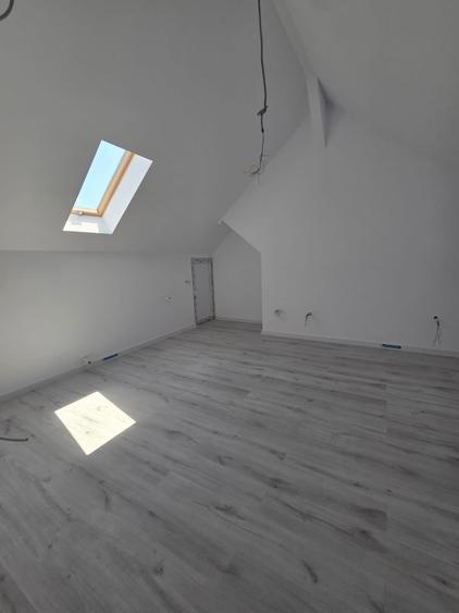 Casă individuală cu 5 camere cu Teren 460 Mp în Țegheș