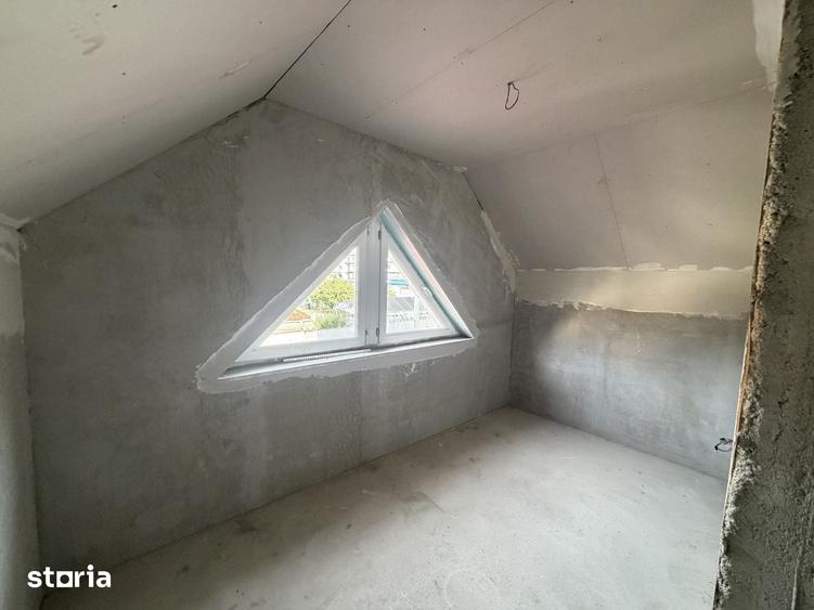 Casă cu 6 camere cu Teren 965 Mp în Brănești