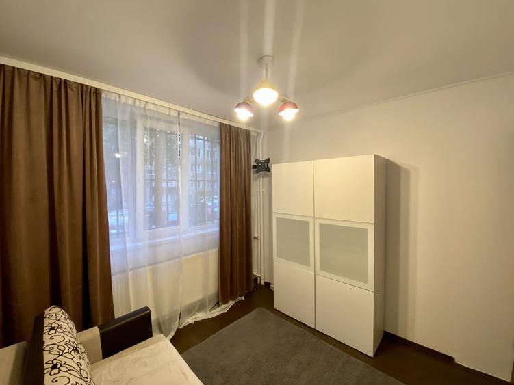 Apartament cu 4 camere semidecomandat, mobilat în Drumul Taberei