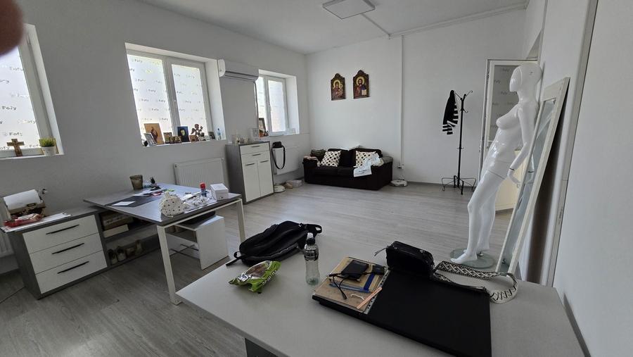 Spațiu comercial, de 200 mp, în Jilava