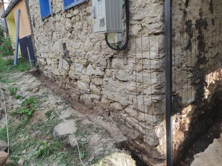 Casă cu 2 camere cu Teren 719 Mp în Potoc