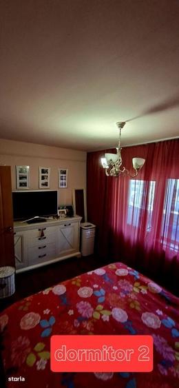 Apartament cu 3 camere decomandat în Prundu