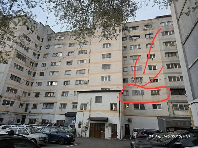Apartament cu 4 camere decomandat în Central
