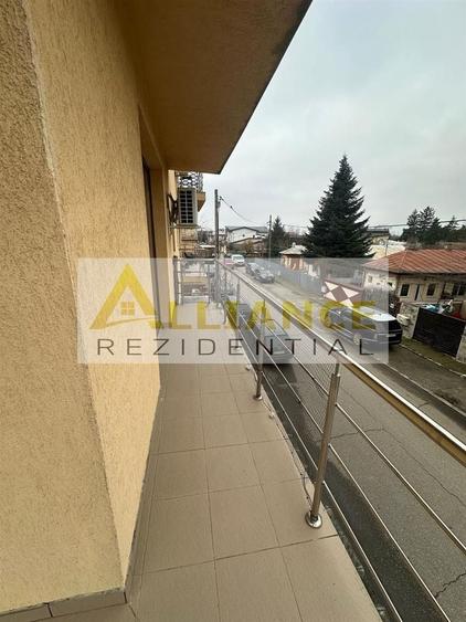 Garsonieră decomandată în Central