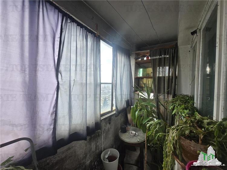Apartament cu 3 camere decomandat în Drumul Taberei