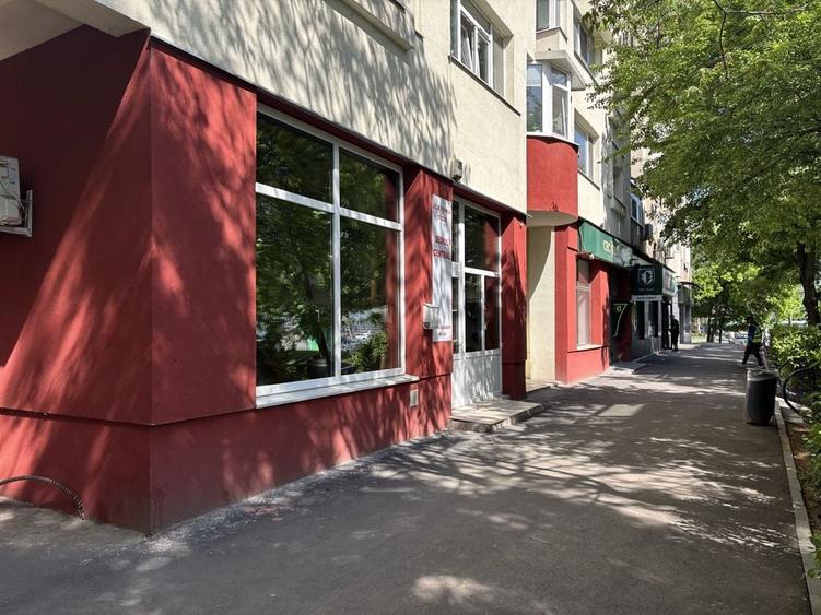 Spațiu comercial, de 205 mp, în Văcăresti