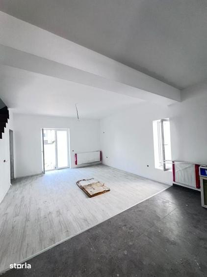Casă cu 4 camere cu Teren 250 Mp în Central