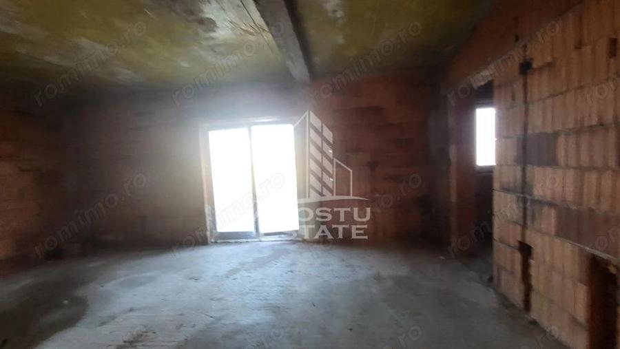 Casă cu 4 camere cu Teren 350 Mp în Giarmata