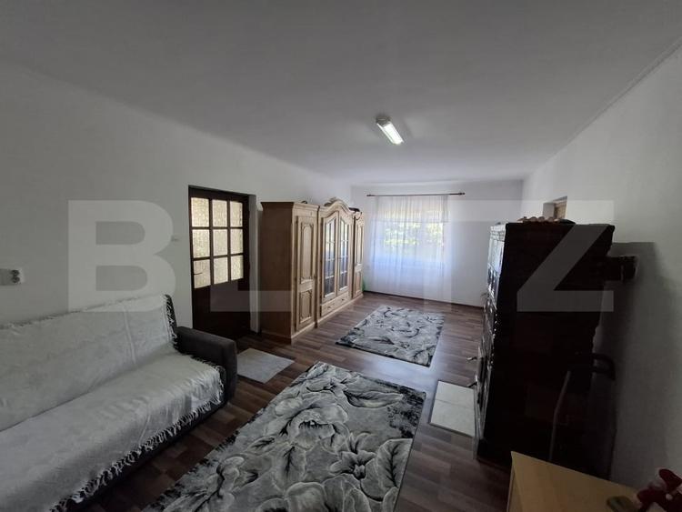 Casă individuală cu 5 camere cu Canalizare în Ardud