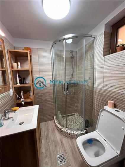 Casă individuală cu 2 camere cu Teren 1380 Mp în Teișani
