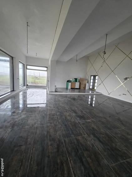 Casă cu 4 camere cu Teren 1700 Mp în Școlilor