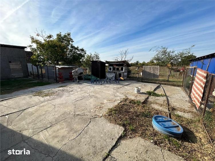 Casă cu 4 camere cu Teren 2700 Mp în Doba