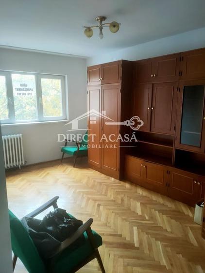 Apartament cu 3 camere decomandat în Dâmbu Pietros