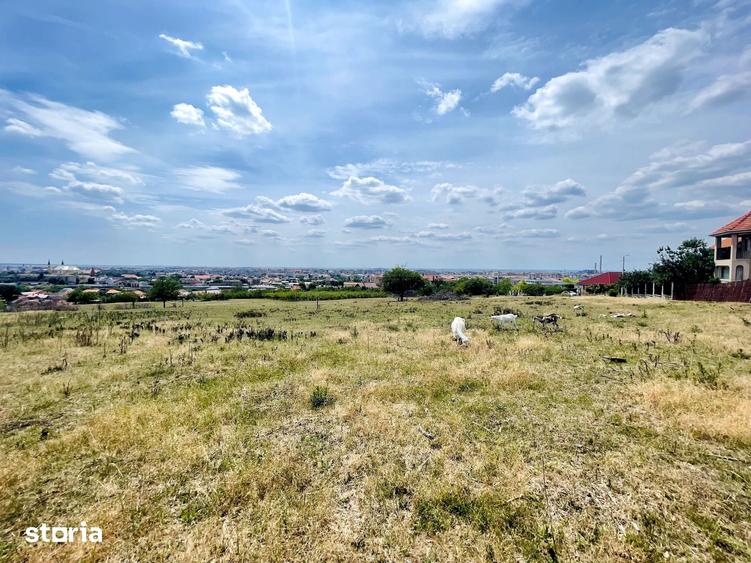 Teren de 827 mp, în Nojorid