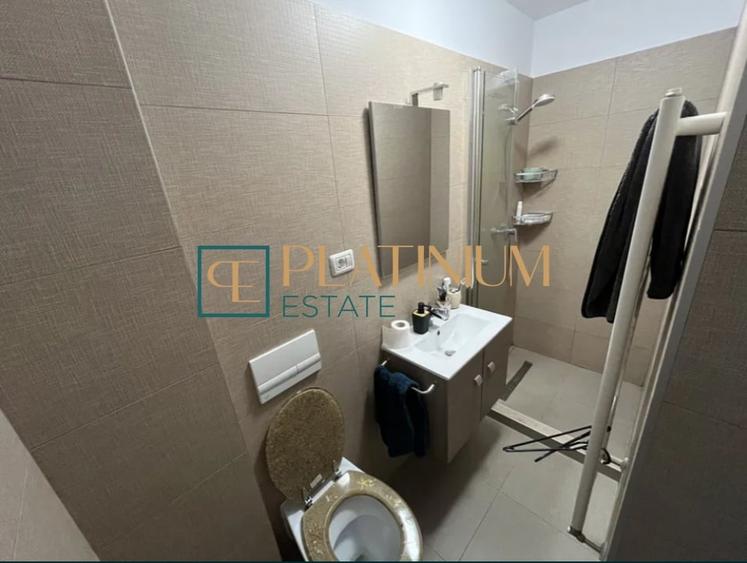 Apartament cu 3 camere decomandat, mobilat în Torontalului