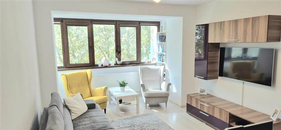 Apartament 2 Camere, Decomandat, Zona Centrala - 1