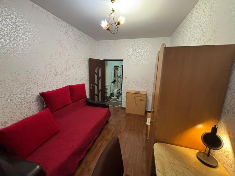 Apartament cu 3 camere semidecomandat în Cug