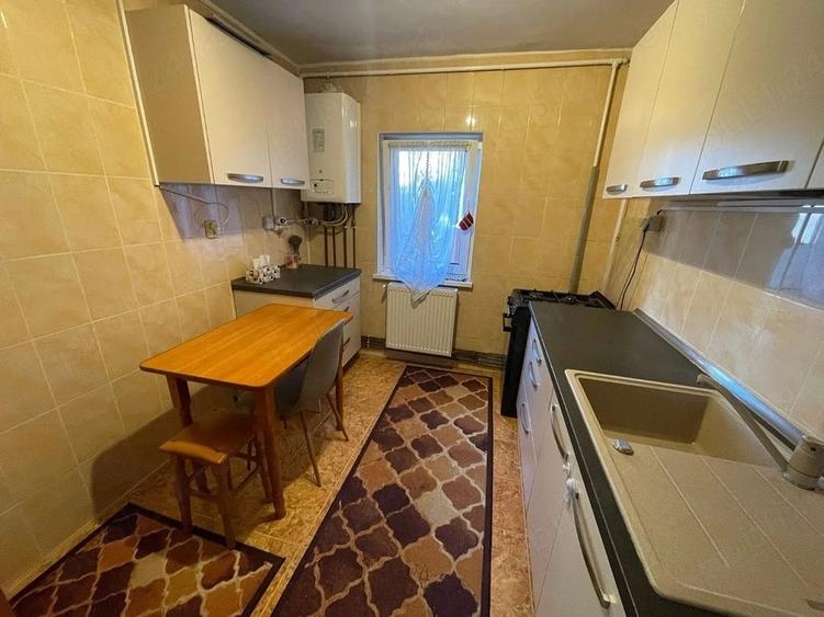 Apartament cu 2 camere decomandat în Griviței