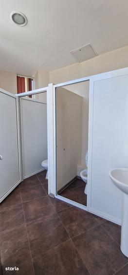 Spațiu comercial, de 240 mp, în Delfinariu