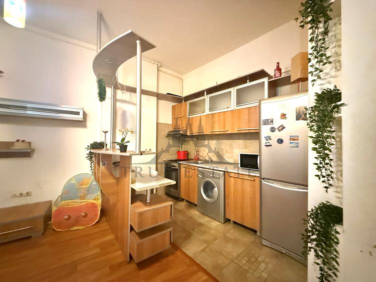 Apartament cu 2 camere semidecomandat în Universitate