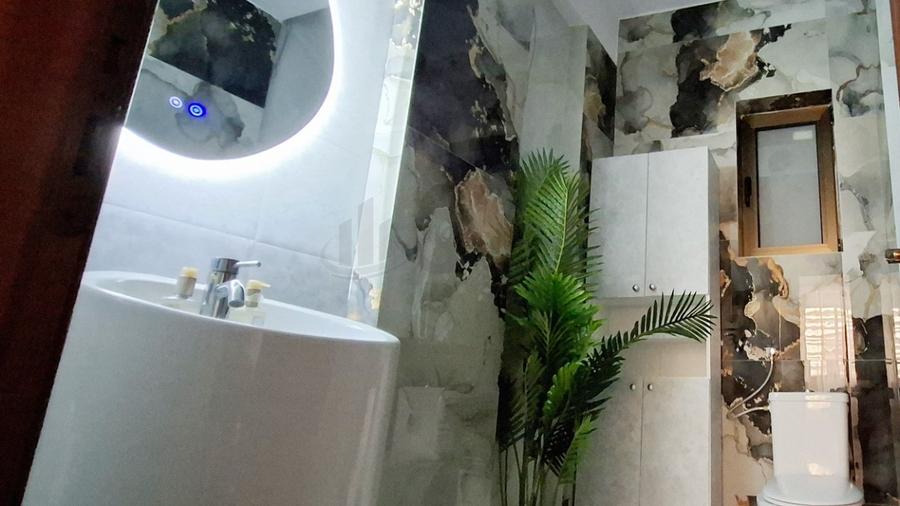 Apartament cu 4 camere decomandat, mobilat în Primăverii