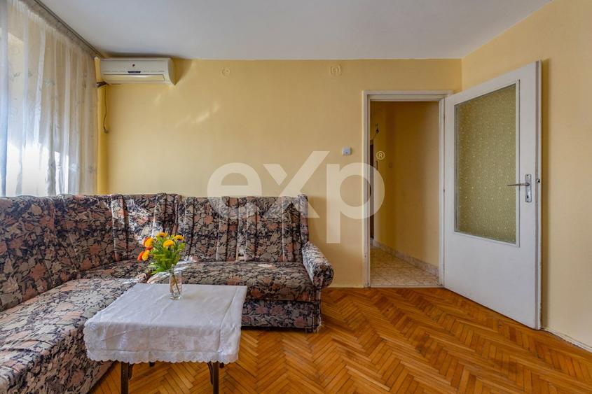 Apartament cu 3 camere semidecomandat în Șagului
