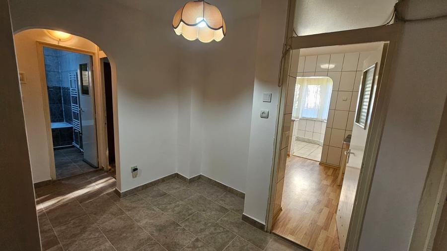 Apartament cu 2 camere decomandat în Siderurgiștilor
