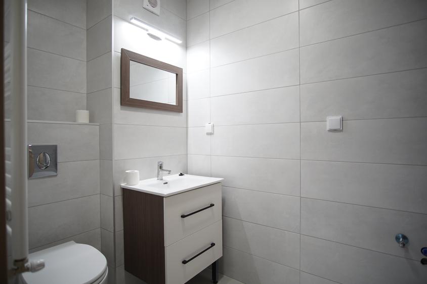 Apartament cu 2 camere decomandat, mobilat în Nerva Traian
